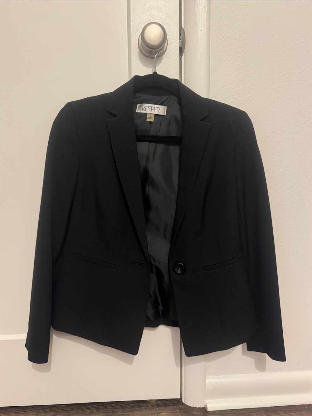 Kasper Black Women's Single-Button Tailored Blazer size 2P